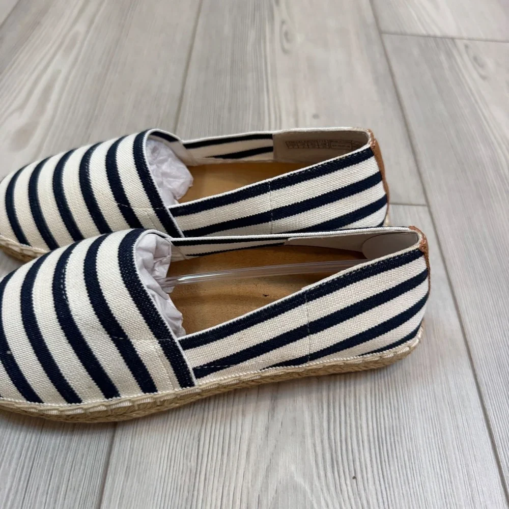 NEW Vionic Coast Valeri Navy Stripe Espadrille Slip On Flat Orthaheel Womens 6.5